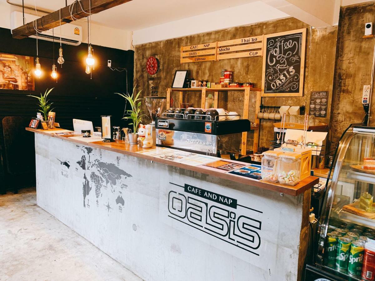 Hostel Oasis Cafe And Nap Bangkok Exterior foto