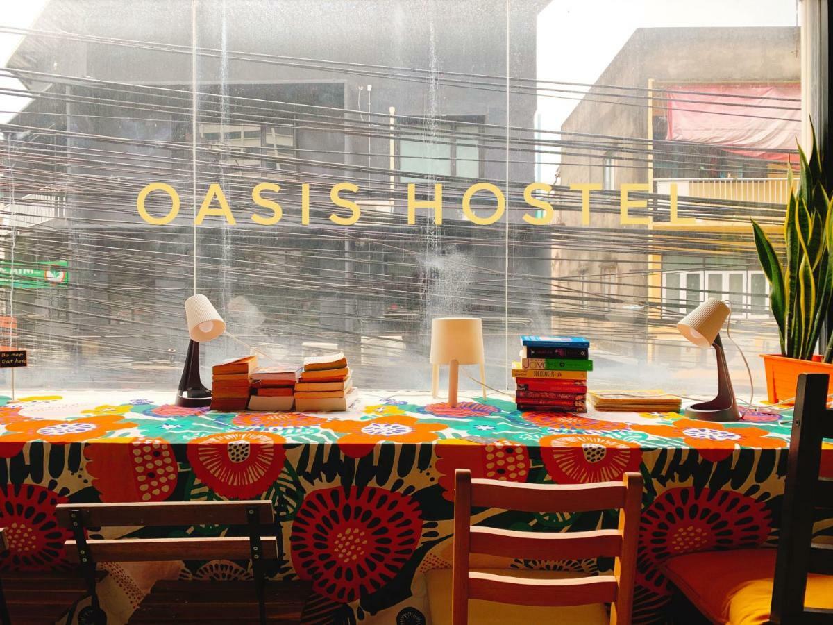 Hostel Oasis Cafe And Nap Bangkok Exterior foto